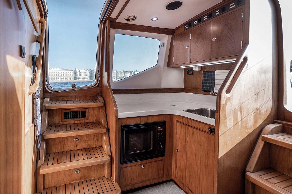 Аренда luxury tender Chudo Lodka в Санкт-Петербурге